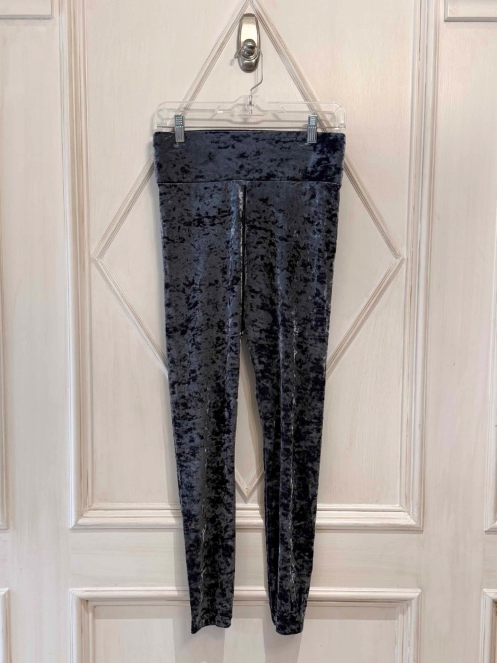 Lou & Grey Midnight Smoke Crushed Velvet Leggings